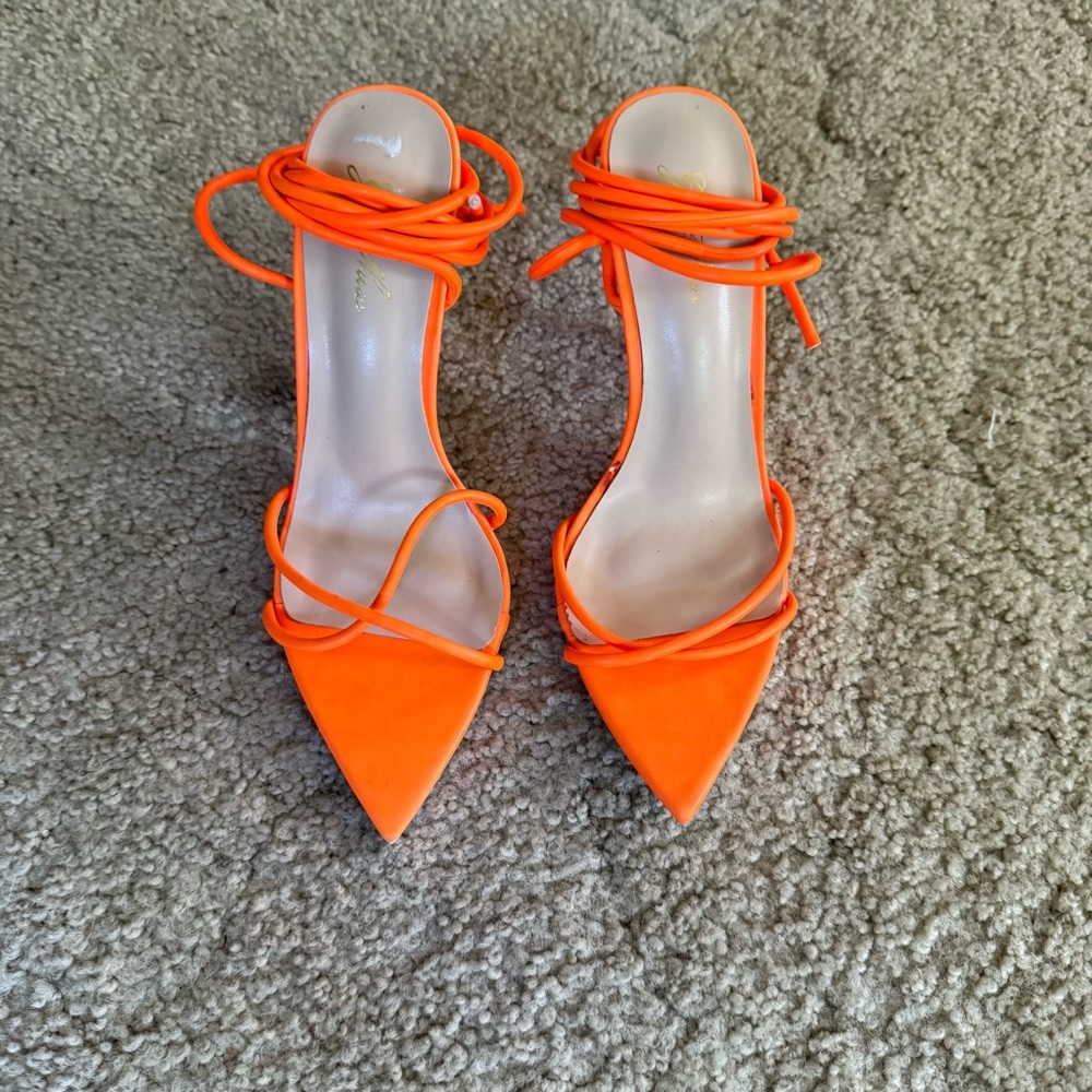 Orange tie heels